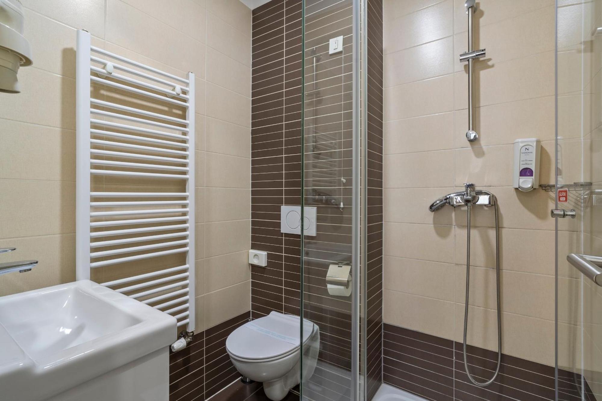 Hotel National 3*